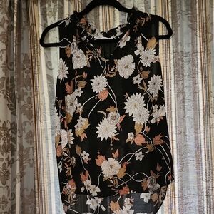 Violet & Claire Black Floral Sleeveless Blouse